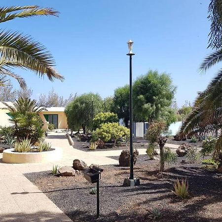 Appartement Bouganville Rez-De-Chaussee Wifi Costa De Antigua Buitenkant foto