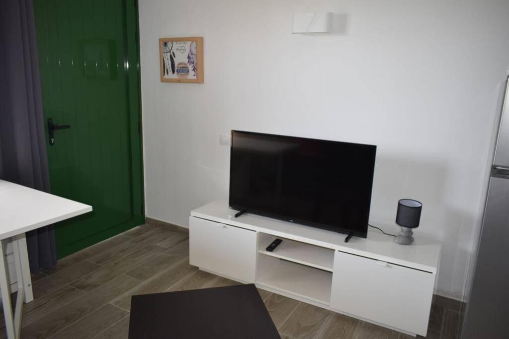 Appartement Bouganville Rez-De-Chaussee Wifi Costa De Antigua Buitenkant foto